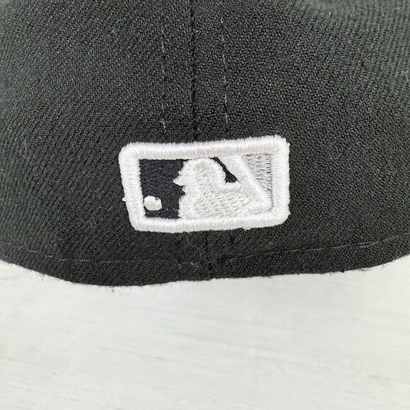 Chicago White Sox Hat Cap Fitted Mens 7 1/8 Black MLB Baseball New Era On Field - Picture 5 of 11